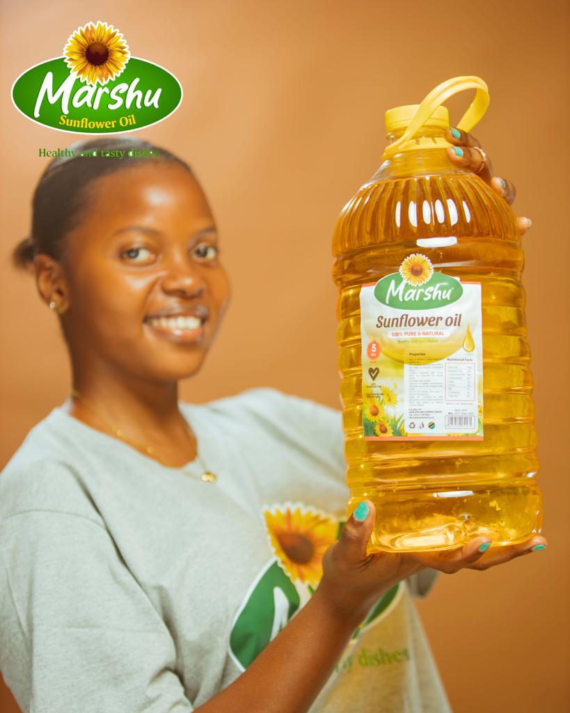 Marshu Oil being poured over sizzling chapati